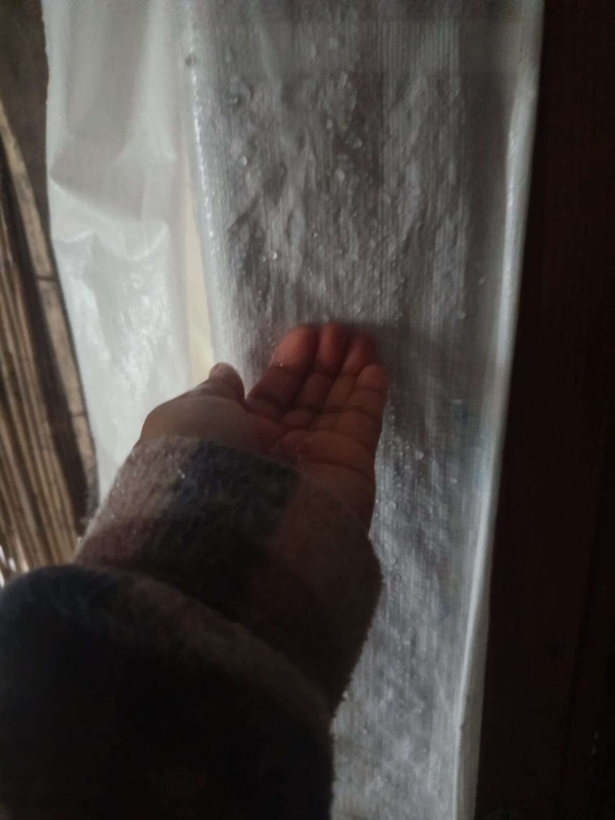 Ortaca’da Şiddet Mağduru Üç Çocuk Annesi Çadırda Yaşam Mücadelesi Veriyor 3